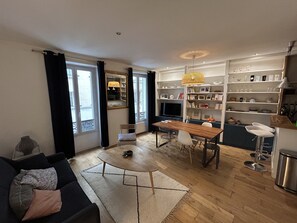 Smart TV - Family Flat - Batignolles (Paris)