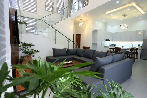 Saltwater Serenity RestHouse-perfect escape for families seeking Comfort&Privacy