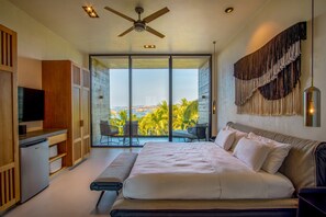 5 bedrooms, desk, iron/ironing board, WiFi - Luxury Oceanfront Villa w/ Pools & Elevator (Huatulco)