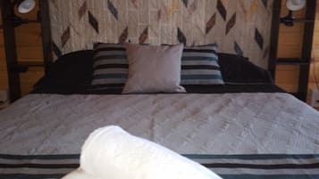 Family Cabin | Down comforters, free WiFi