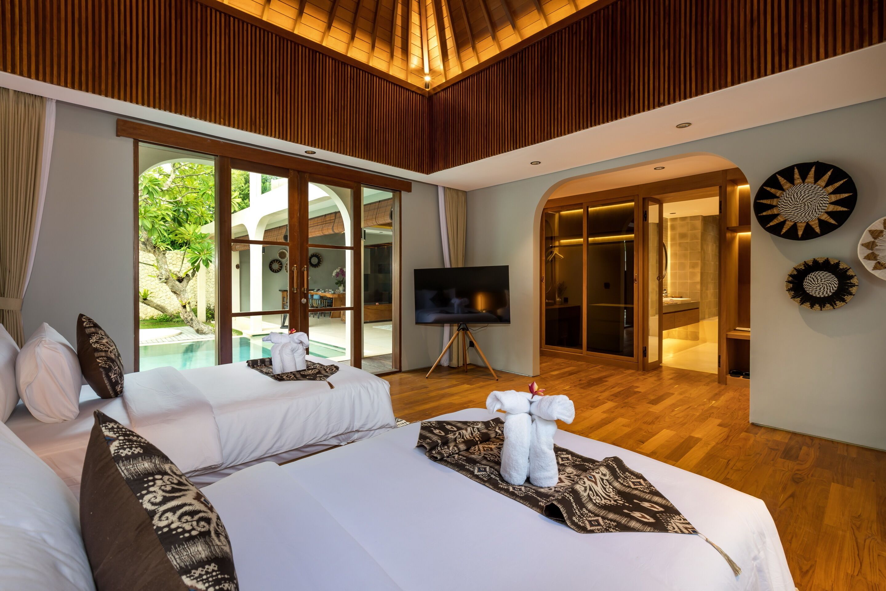 Ropa de cama de alta calidad y escritorio 