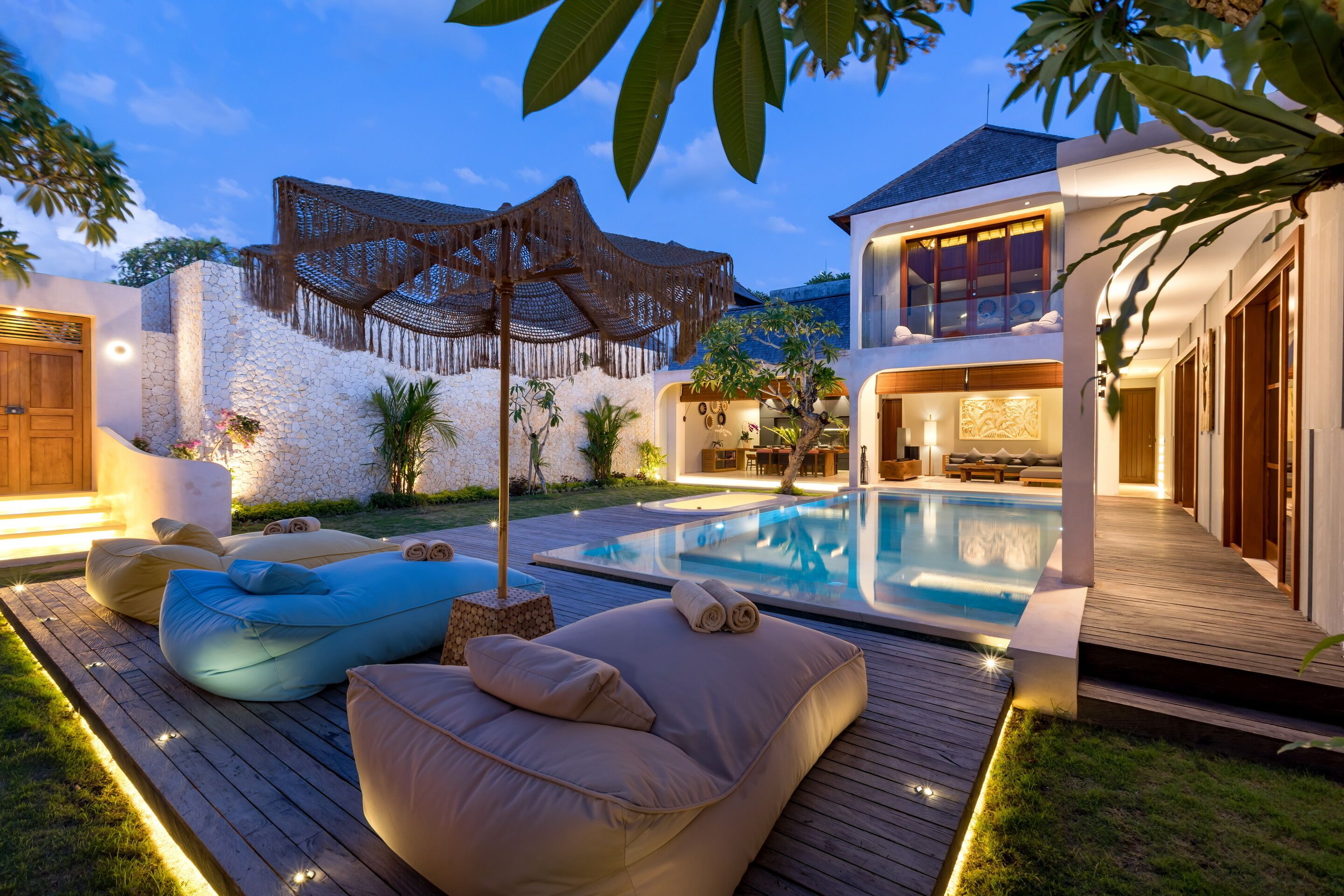 Smart TV 55 pulgadas con canales de televisión vía satélite, Netflix