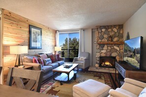 TV, fireplace - Trails End Sweet Dreams Condo: Stroll to Main Street, Lifts (Breckenridge)