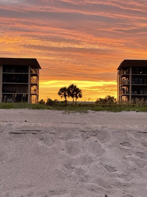 Beach - Sun, Space, Sea! Super Clean 2 BR/2BA Town Home in Cape Canaveral. Monthly Only. (Cape Canaveral)