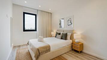 1 bedroom, iron/ironing board, internet, bed sheets