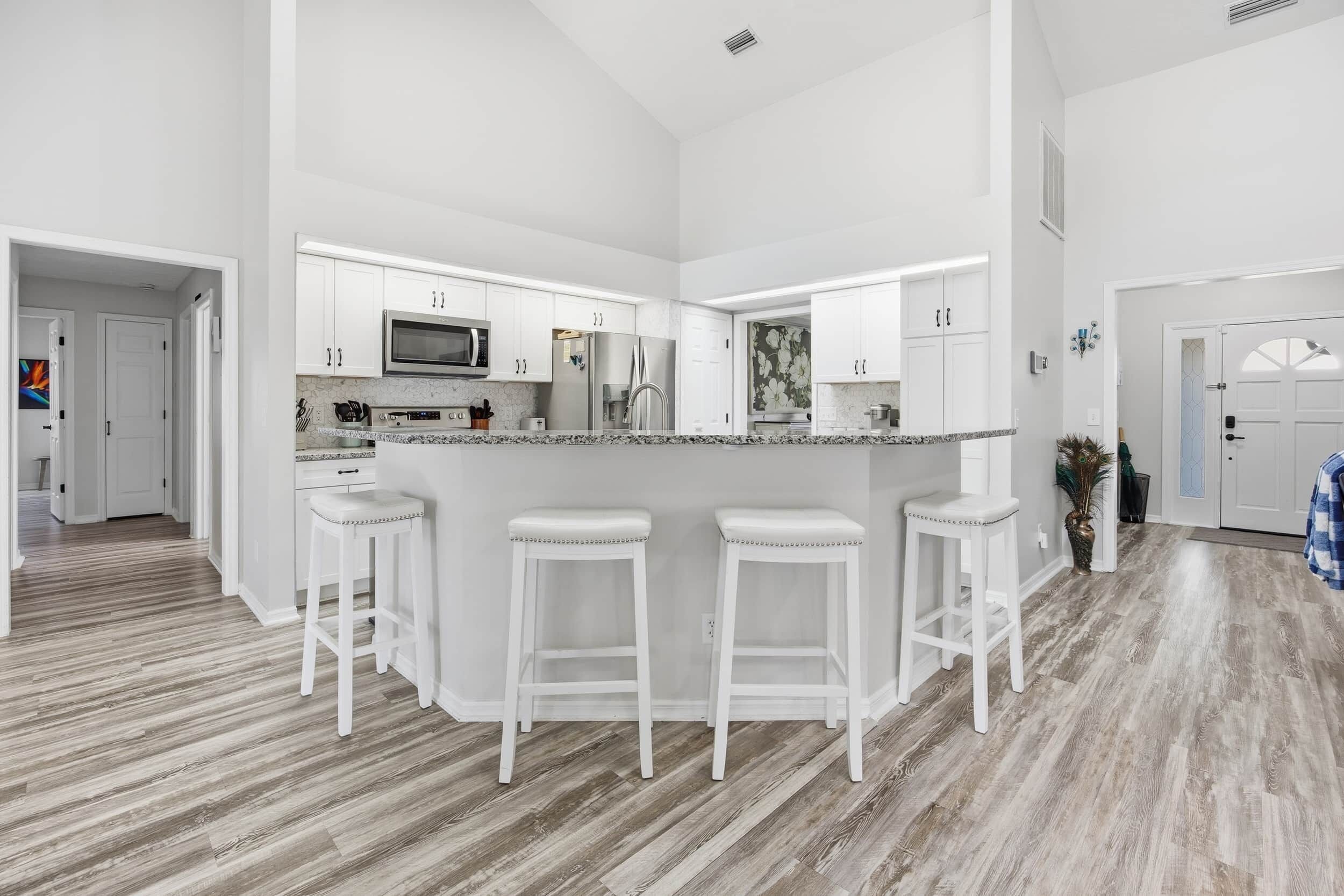 雪櫃、微波爐、焗爐、爐具