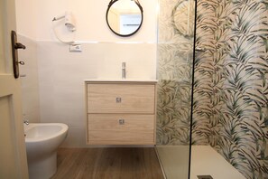 Hair dryer, toilet paper - Baia Verde-apartment 300 mt from the sandy beaches (Baia Verde)