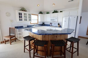 Fridge, microwave, oven, stovetop - WH868- Beautiful 5 bedroom, 4.5 bath vacation rental house in Corolla! (Corolla)
