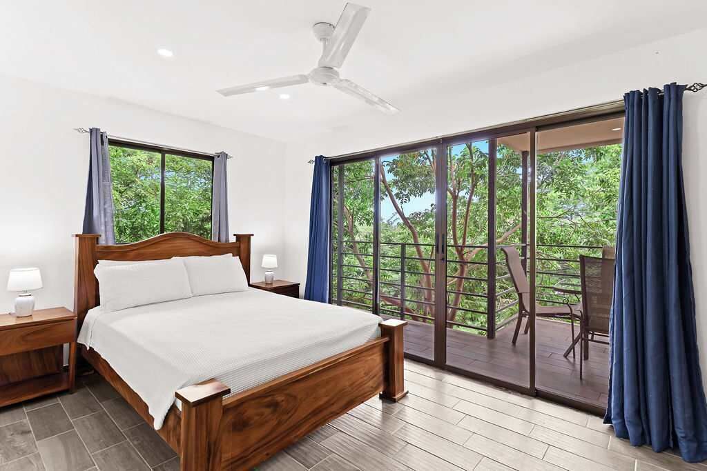 3 bedrooms, travel crib, WiFi, bed sheets