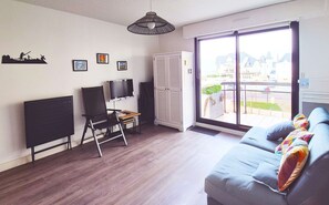 Télévision à écran plat