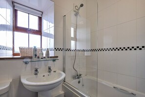 Douche, serviettes fournies