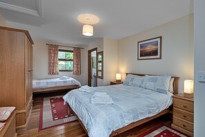 2 chambres, accès au Wi-Fi (inclus), literie fournie