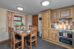 Refrigerador, microondas, horno y lavavajillas 