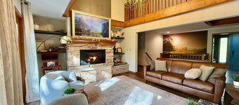 Secret Room-Hot Tub-Billards-Firepit-Games-Pool access