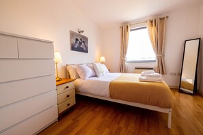 Apartment | 2 bedrooms, iron/ironing board, free WiFi, bed sheets - Beautiful and Spacious 2-bed Apartment in London (London)