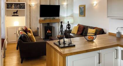 3 bedroom accommodation in Auchtermuchty, near Cupar