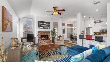 Smart TV, fireplace, computer monitors