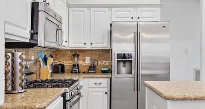 Relax at Frisco Escape Oasis Home with Spa