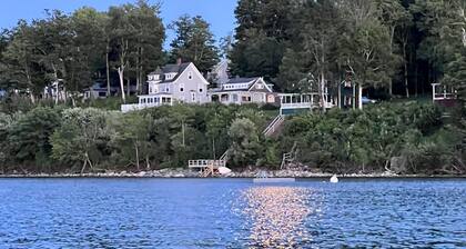 Unique, Charming Cottage on Penobscot Bay - Gorgeous Views!