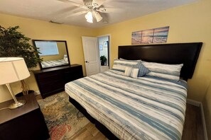 3 bedrooms, desk, free WiFi, bed sheets