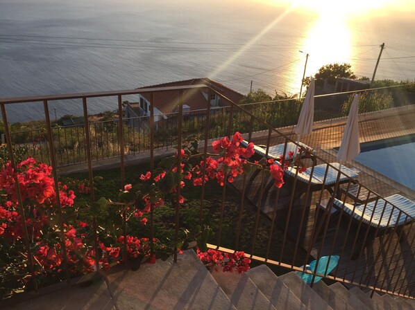 Terrace/patio - Villa Pargo Sunsets (Fajã da Ovelha)