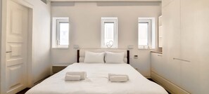 2 bedrooms, iron/ironing board, free WiFi, bed sheets - Hayarkon Emeraude - Two Bedroom Apartment, Sleeps 4 (Tel Aviv-Yafo)