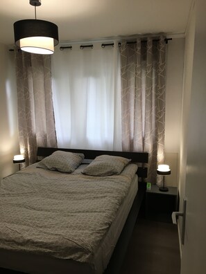 1 sovrum, strykjärn/strykbräda, gratis wi-fi och sängkläder