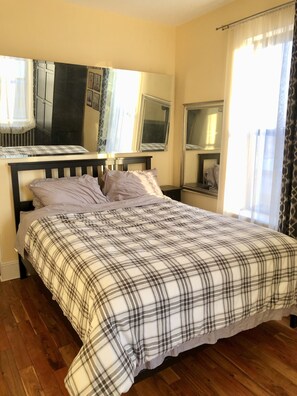 1 dormitorio, tabla de planchar con plancha, wifi gratis y ropa de cama