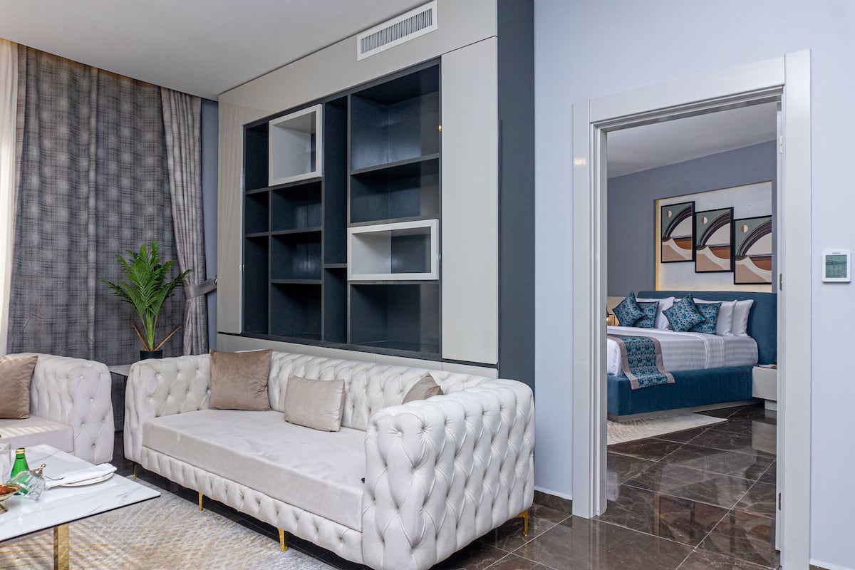 Business Suite, 1 King Bed