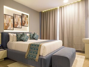 Deluxe Double Room, 1 Bedroom | Premium bedding, in-room safe, desk, laptop workspace - Fasq Hôtel Nouakchott (Nouakchott)