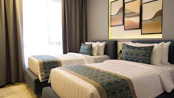Habitación con 2 camas individuales | Ropa de cama de alta calidad, caja fuerte, escritorio