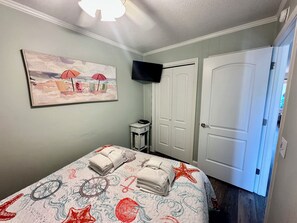 1 bedroom, iron/ironing board, free WiFi, bed sheets
