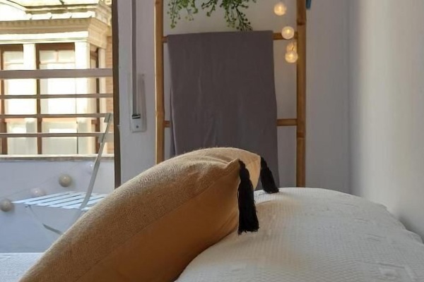 Desk, cribs/infant beds, rollaway beds, free WiFi
