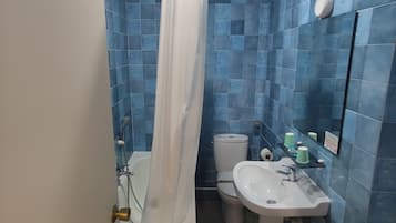 Double Room | Bathroom