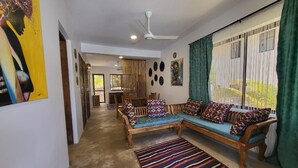 Signature Villa | Living area - SAND BEACH PALM RESIDENCE (Bwejuu)
