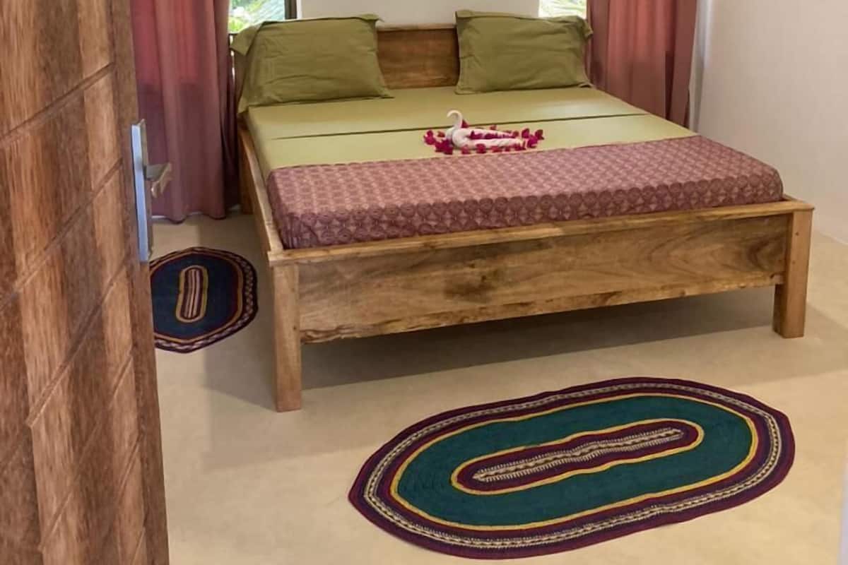 Apartamento, 1 quarto | Cofres nos quartos, Wi-Fi de cortesia, roupa de cama