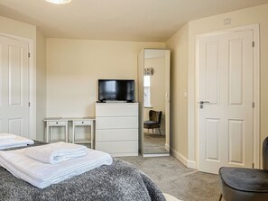 3 bedrooms, free WiFi, bed sheets