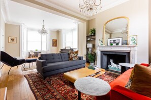 TV, fireplace - South End Green II by onefinestay (London)