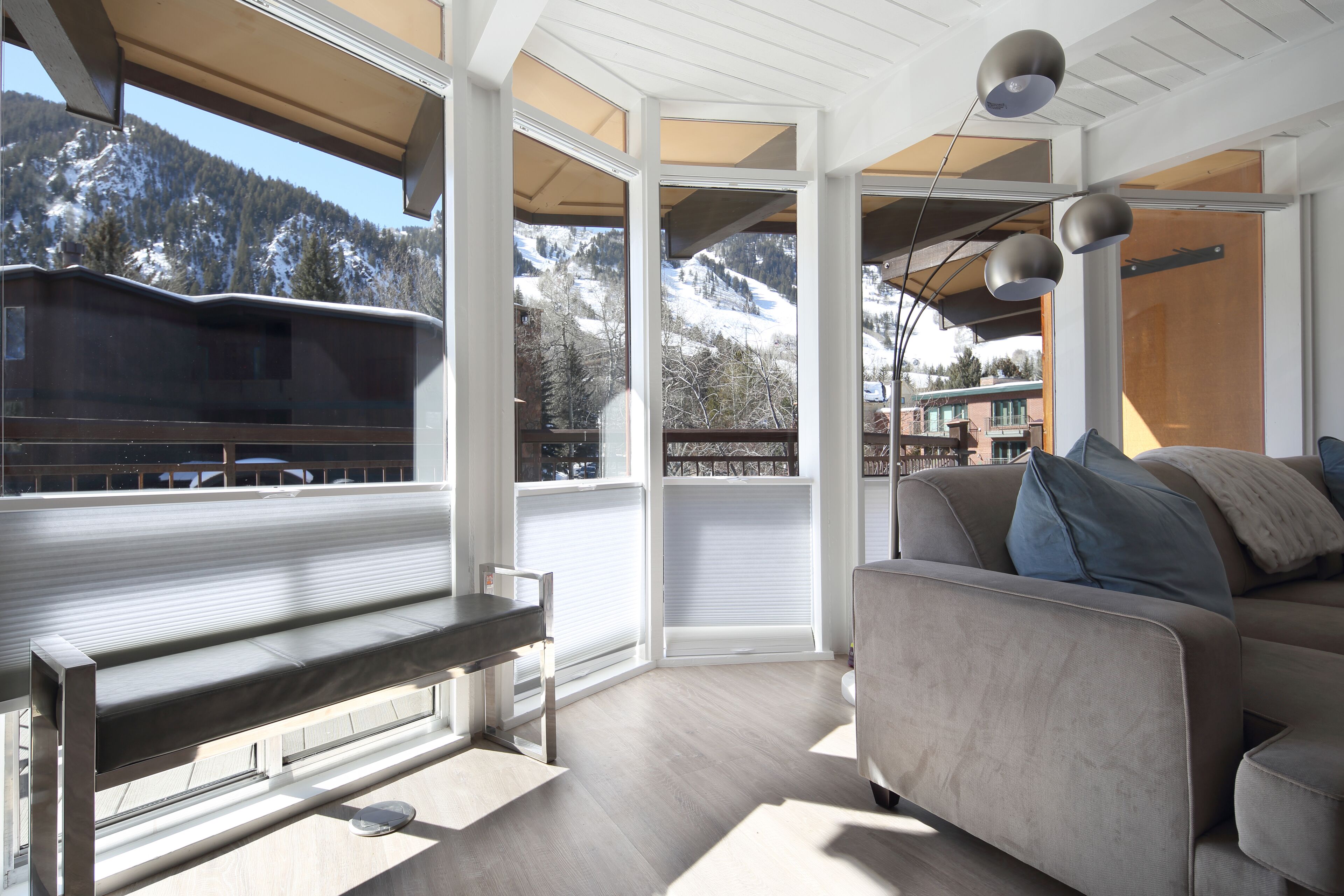 Chic Aspen Core Condo, 2 Blocks to Aspen Gondola!