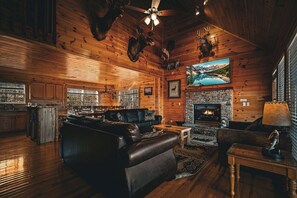 Smart-TV, peis, videospill og fotballspill