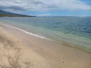 Am Strand, Liegestühle, Strandtücher
