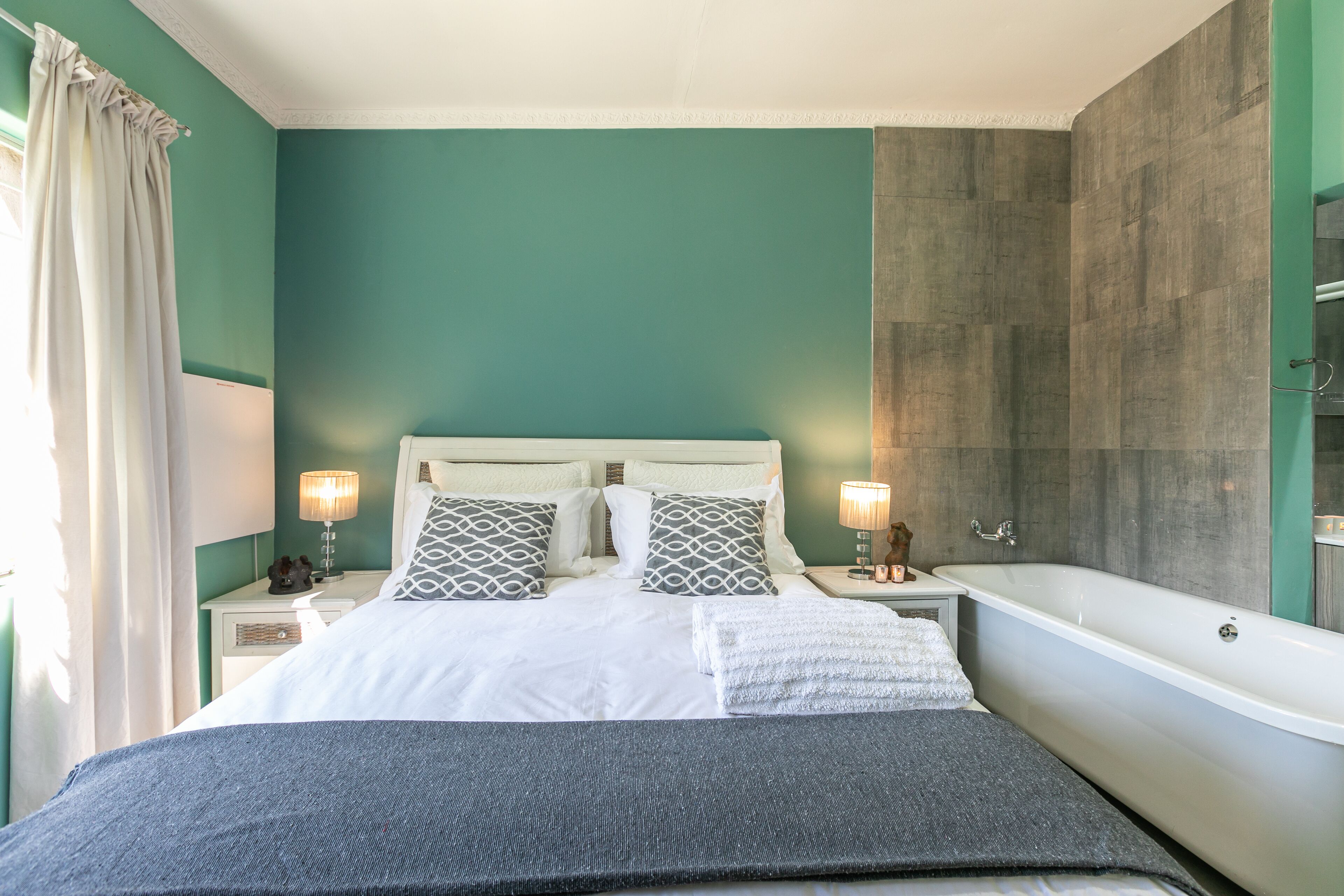 6 多间卧室、熨斗/熨衣板、WiFi、床单