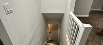 Madison’s Place UNIT B