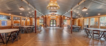 Rustic Farm Houses with pool  in 15 acre bliss ranch