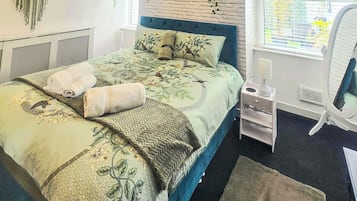 1 bedroom, free WiFi, bed sheets