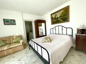1 camera, ferro/asse da stiro, culla da viaggio, Wi-Fi gratuito