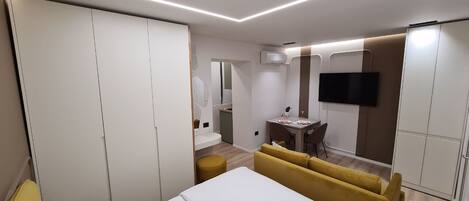 1 bedroom, iron/ironing board, WiFi