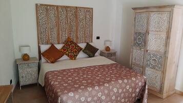 1 habitación, wifi y ropa de cama