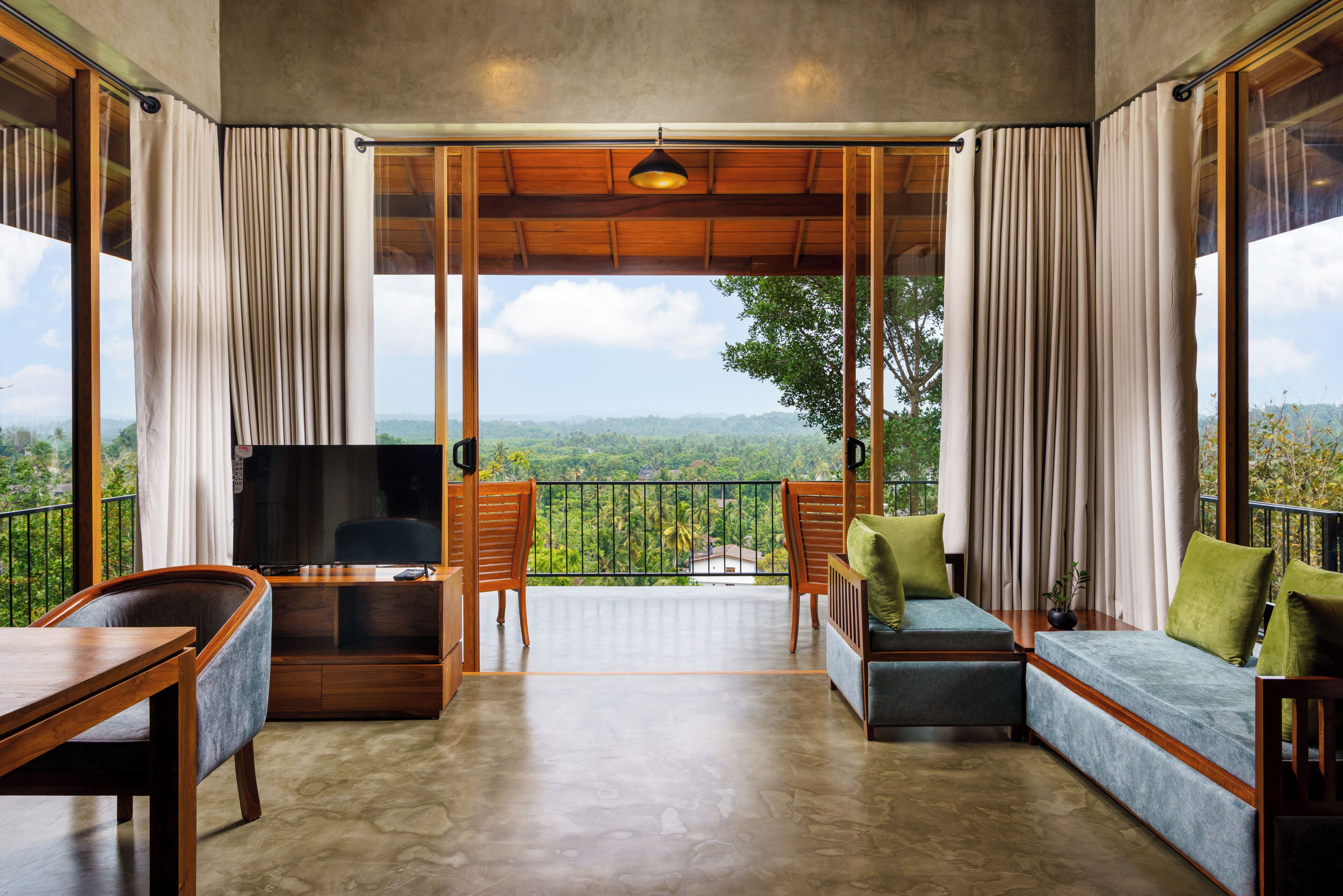 Habitación cuádruple de lujo | Sábanas de algodón egipcio y ropa de cama de alta calidad