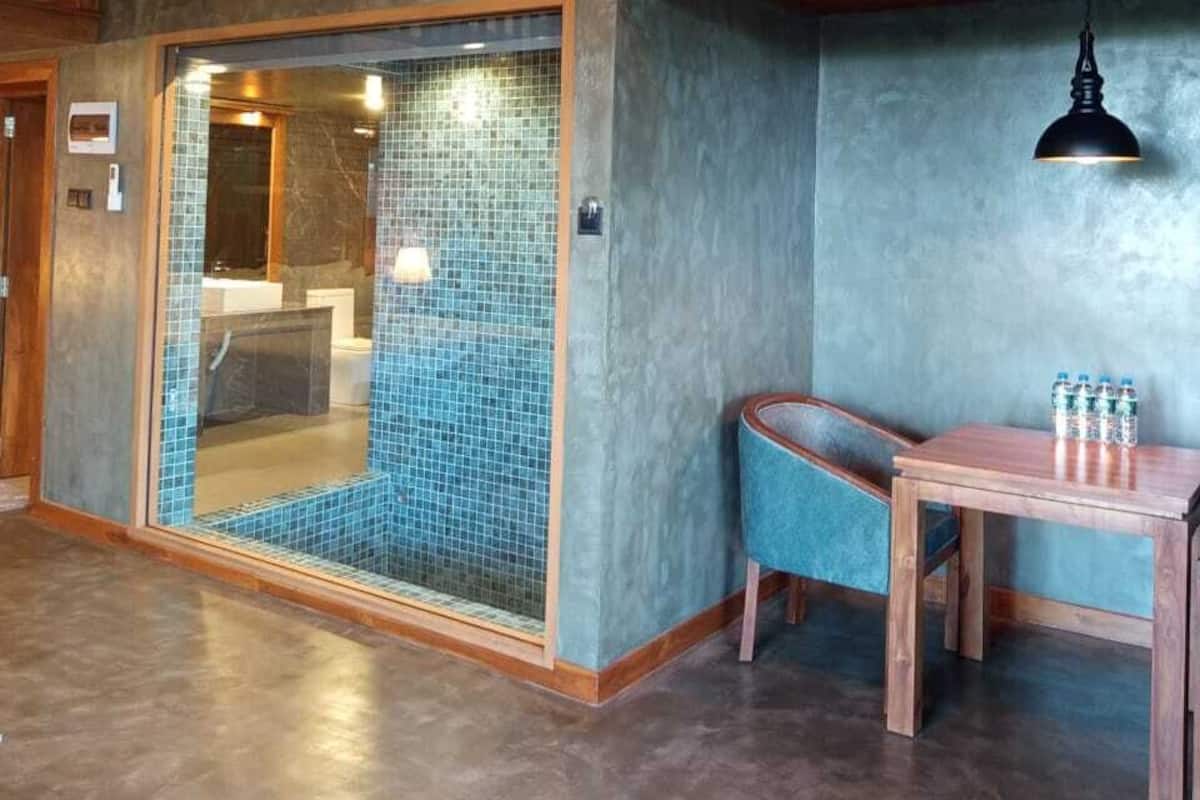 Honeymoon Room | Egyptian cotton sheets, premium bedding, down duvets, memory-foam beds